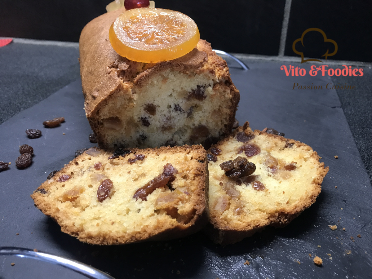 Cake aux fruits confits et raisins secs